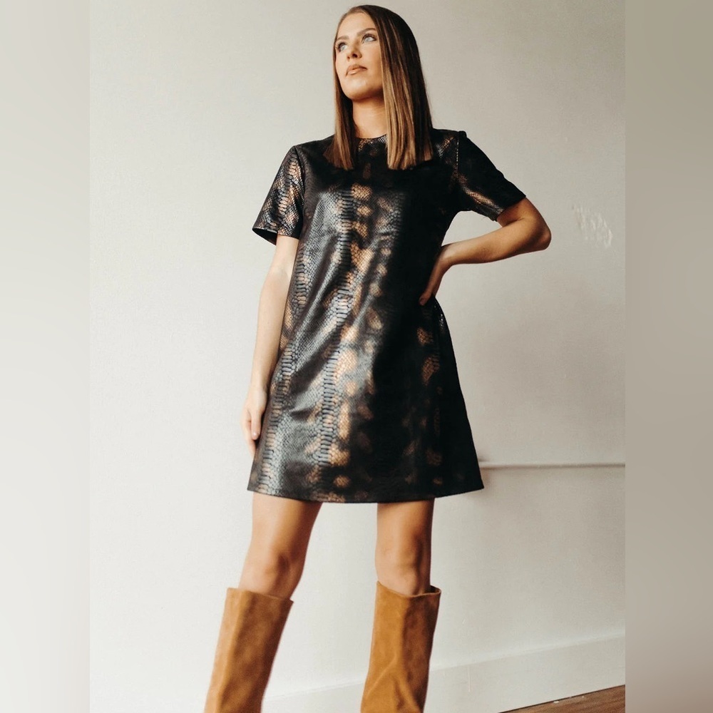 NWT Women’s S Harper Wren black snakeskin print Stevie tshirt dress MSRP $110